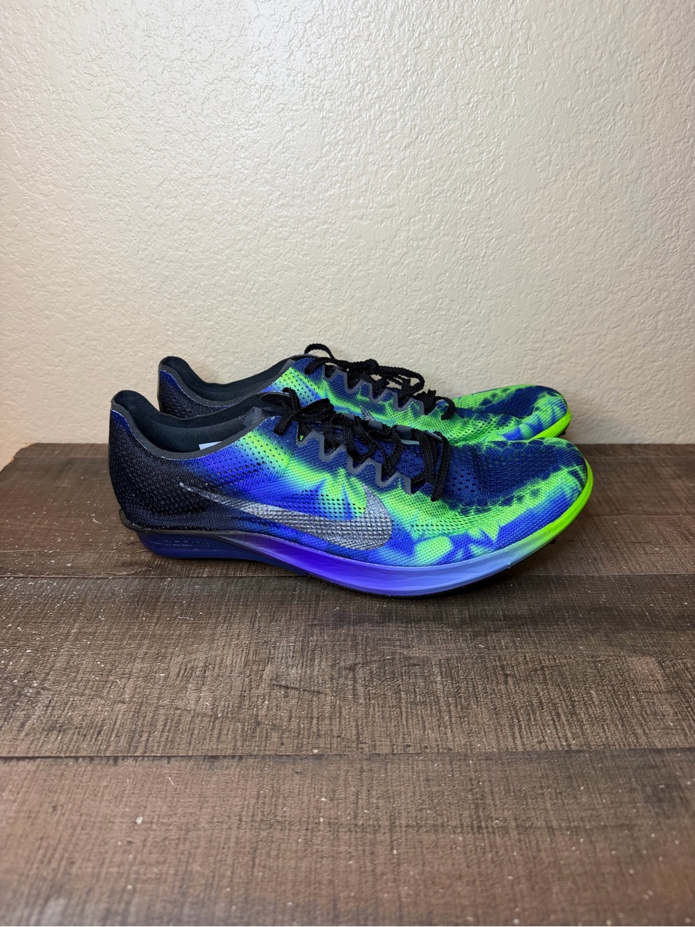 Nike ZoomX Dragonfly 2 “Glam Fierce Purple Green”
- Size 11.5 Men.